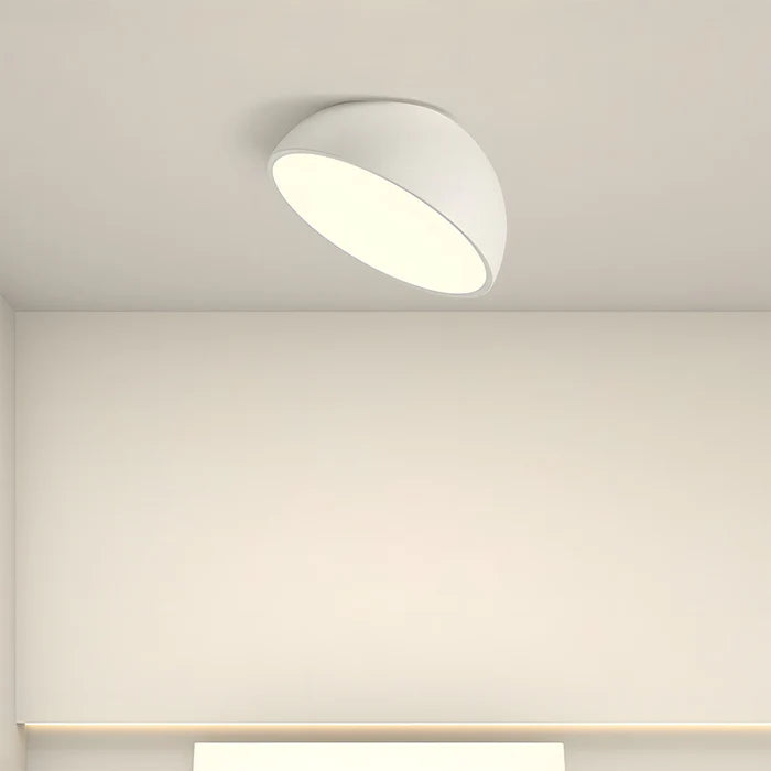 NoirGlow – Modern Half-Moon LED Ceiling Light for a Sleek Look