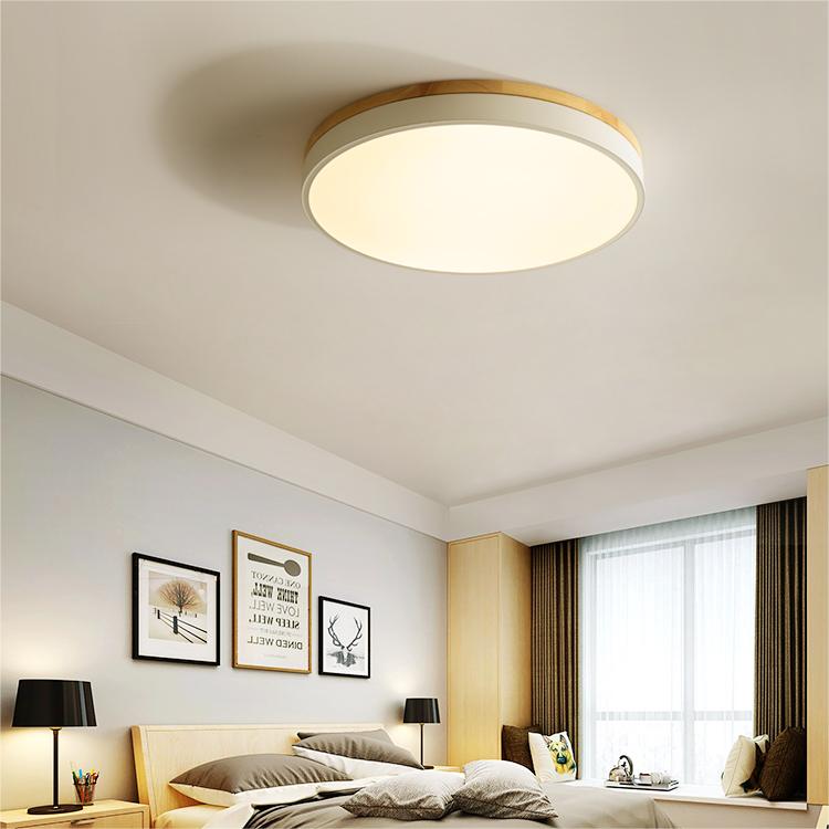 LumiBeam – Modern Wooden Ceiling Light for Warm Ambient Glow