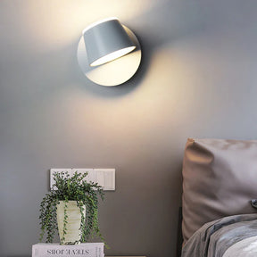 AuraLume - Minimalist round LED wall light with sleek and modern design