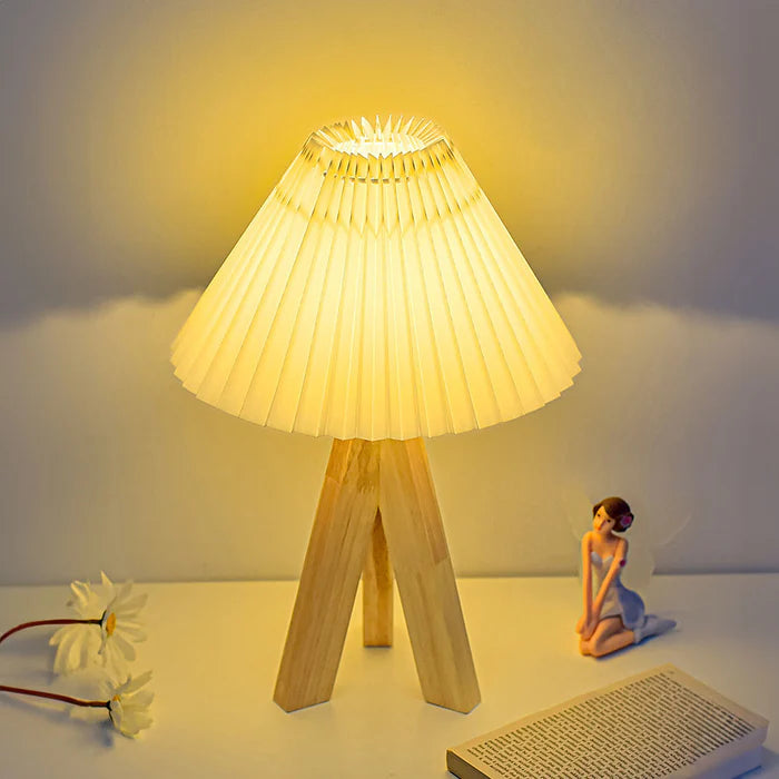 RetroGlow – Simple Wooden LED Table Lamp for a Cozy Bedroom Ambiance