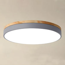 LumiBeam – Modern Wooden Ceiling Light for Warm Ambient Glow