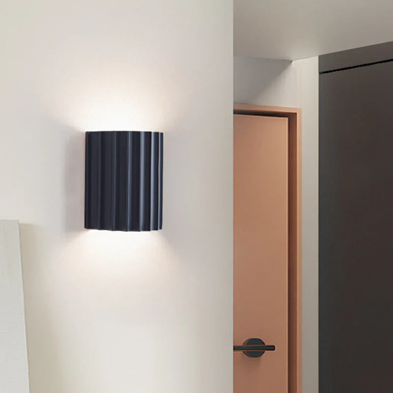 WaveGlow – Modern Semi-Circular Wall Sconce with Soft Up & Down Lighting