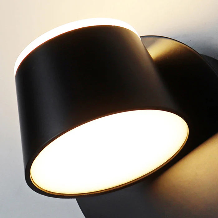 AuraLume - Minimalist round LED wall light with sleek and modern design