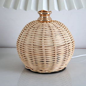 ZenGlow – Modern Bamboo Weaving Table Lamp for a Serene Ambiance