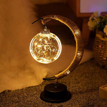 MoonAura - Dreamy moon lamp with soft glow and celestial charm