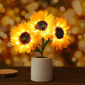 GlowFloral - Radiant Sunflower-Inspired Lamp with Soft LED Glow