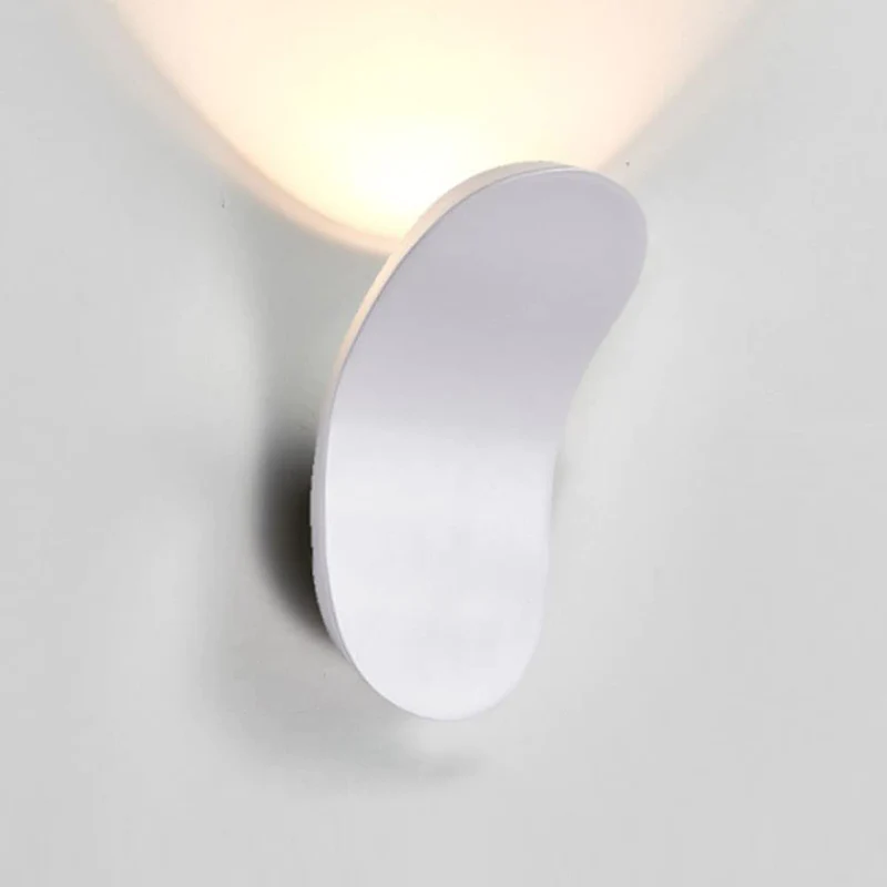 NordAura - Nordic Art Inspired Modern Wall Lamp with Minimalist Design