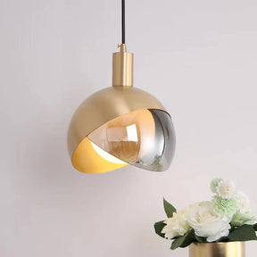 GoldGlow – Elegant Glass Pendant Light for a Luxurious Touch