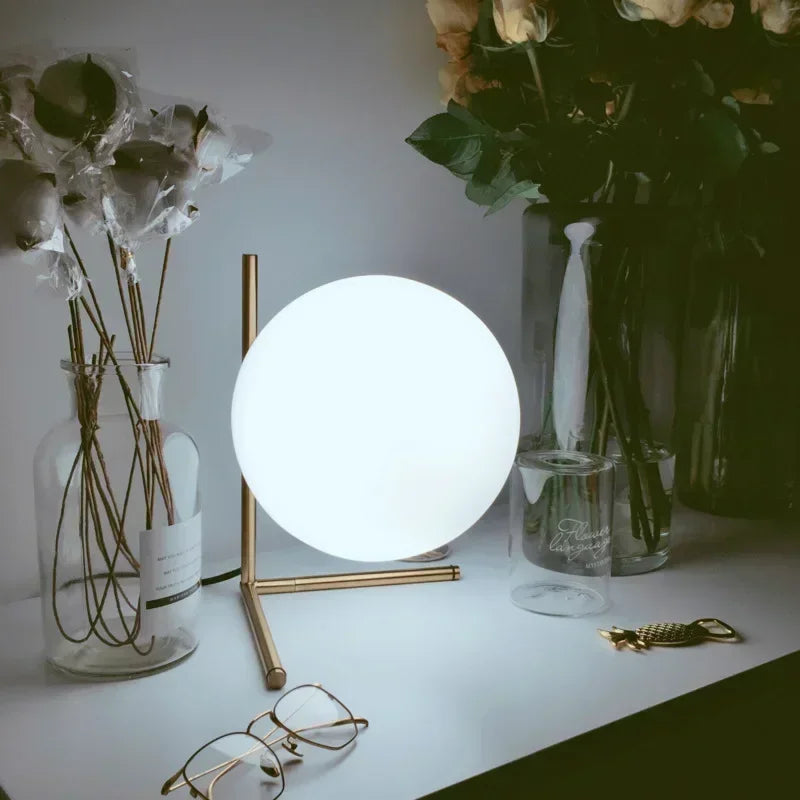 HaloSphere – Soft Glow Table Lamp with a Circular Globe, Ideal for Nightstands and Cozy Ambience