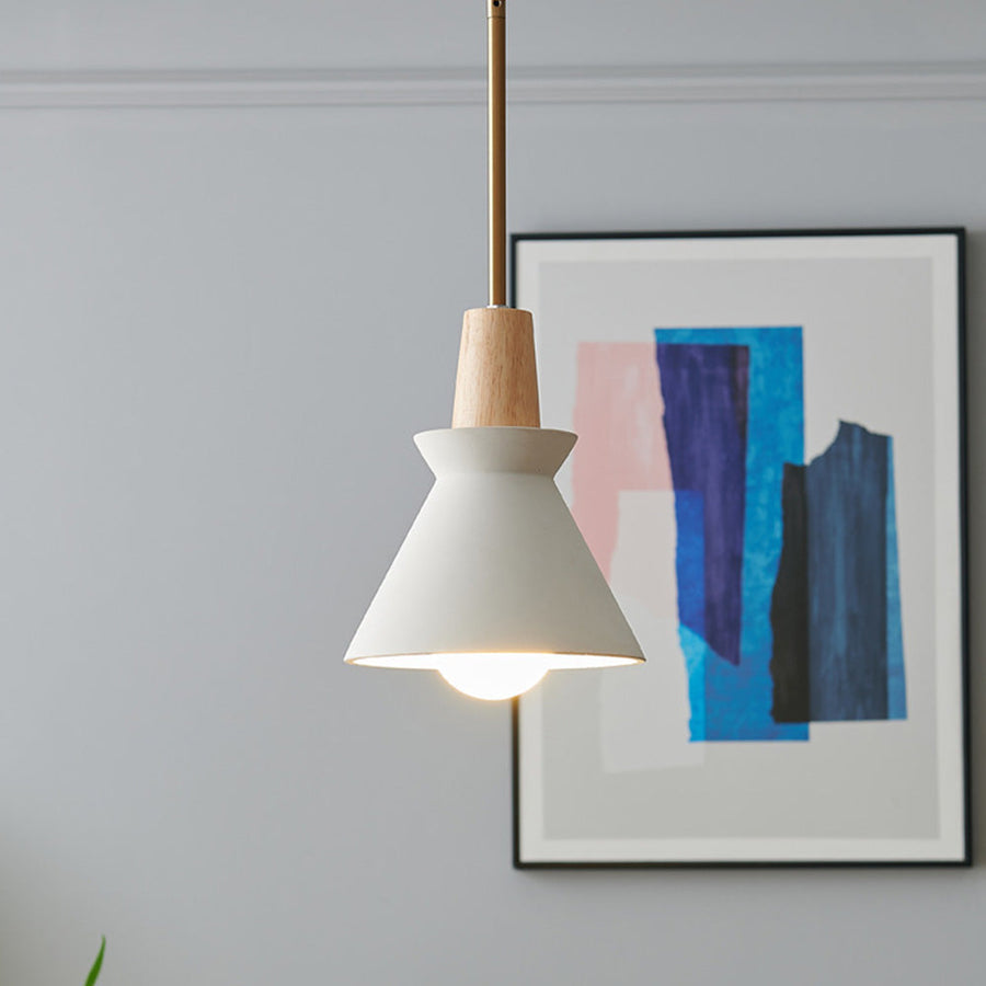 LumeCraft - Modern Cone Pendant Light with Adjustable Height for Stylish Lighting