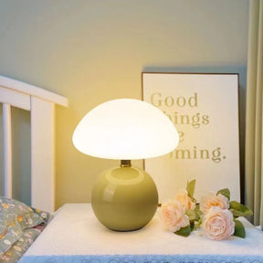 GloCap - Stylish mushroom-shaped lamp that emits a soft, elegant glow