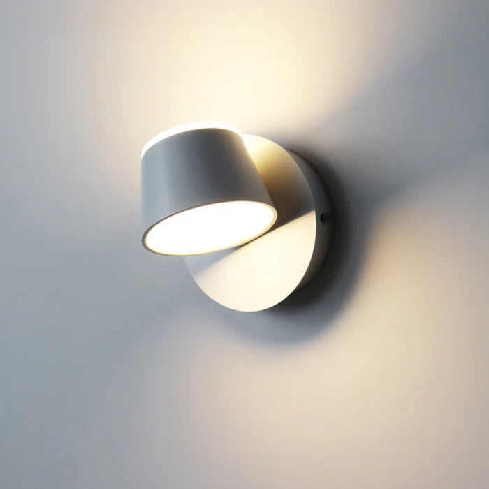 AuraLume - Minimalist round LED wall light with sleek and modern design