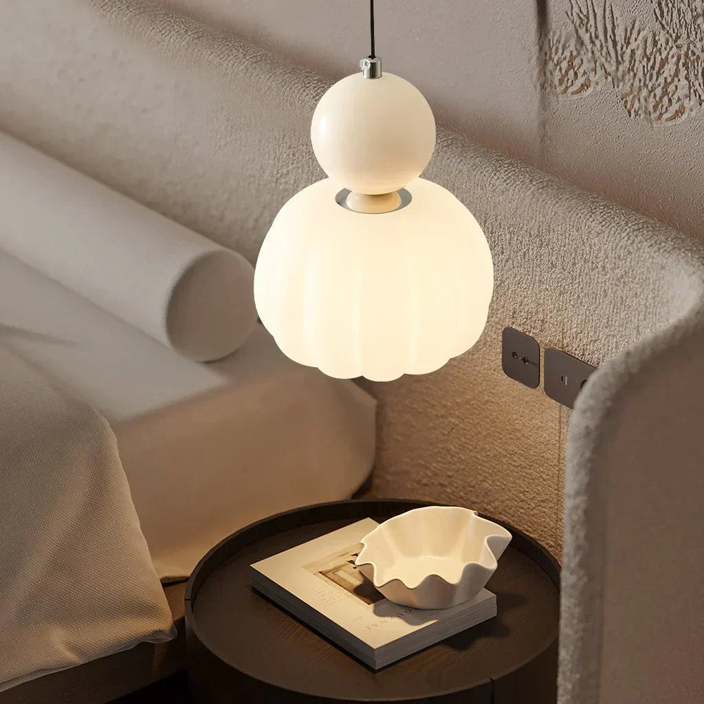 VerdeLume - Modern Pendant Light Fixture for Stylish and Playful Illumination