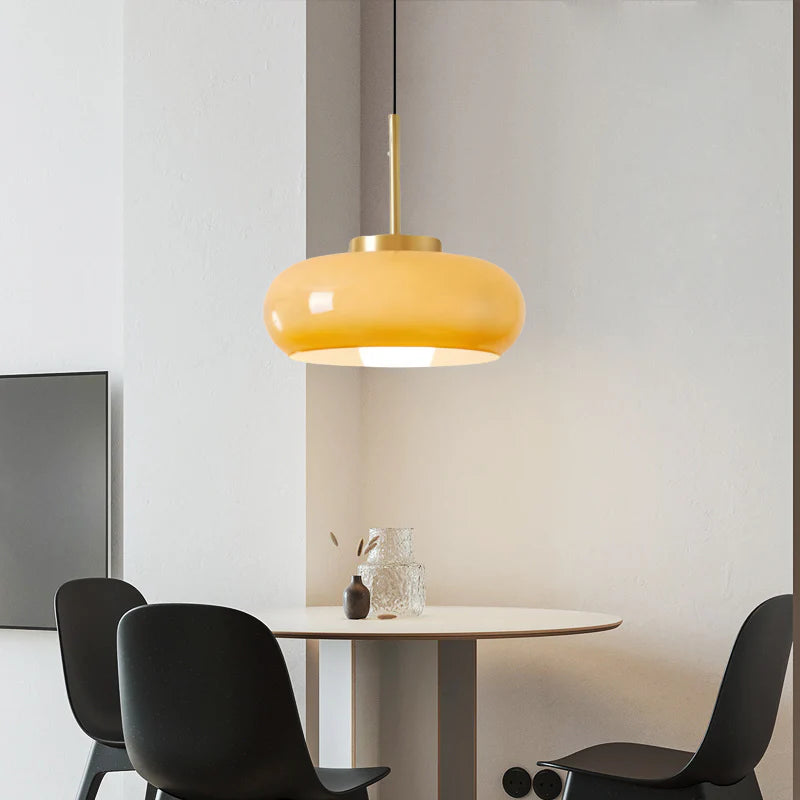 GoldenGlow – Elegant Chandelier with Radiant Glass Lampshade