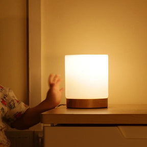 Glowora - Elegant table lamp with touch control and 360-degree soft lighting