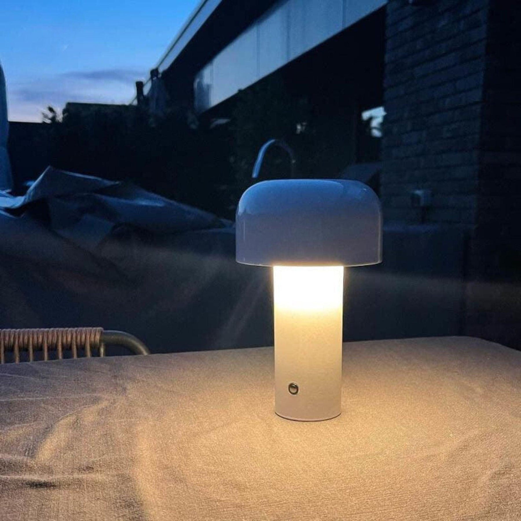 LumiNest - Mini Mushroom Lamp with Cordless Design and Adjustable Brightness