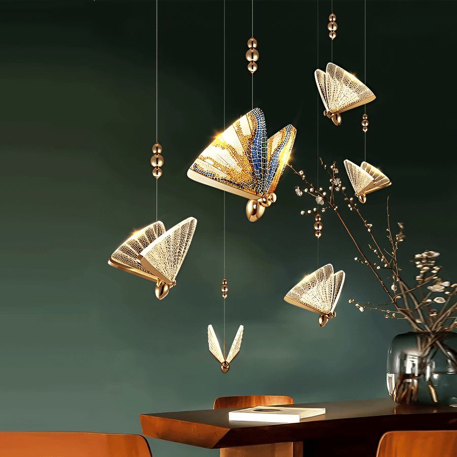 ButterflyGlow – Elegant Pendant Light with Artistic Butterfly Design and LED Illumination