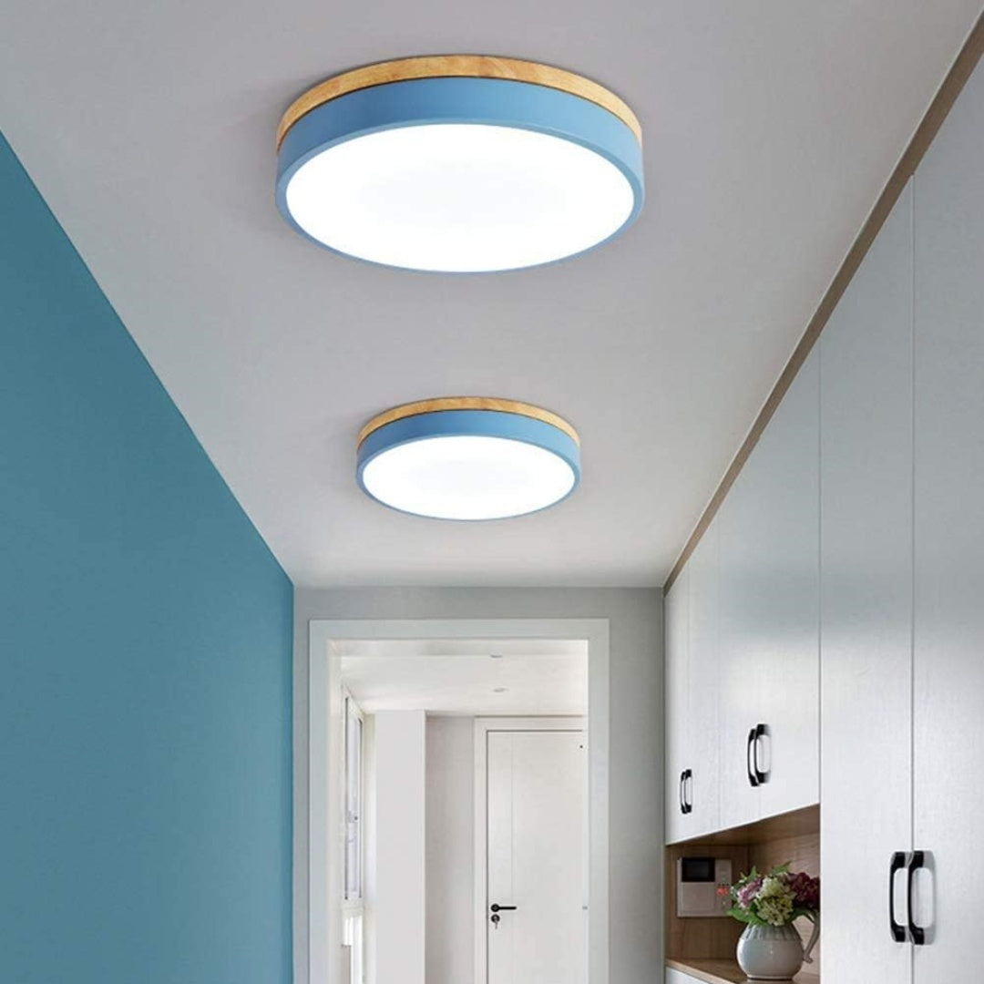 LumiBeam – Modern Wooden Ceiling Light for Warm Ambient Glow