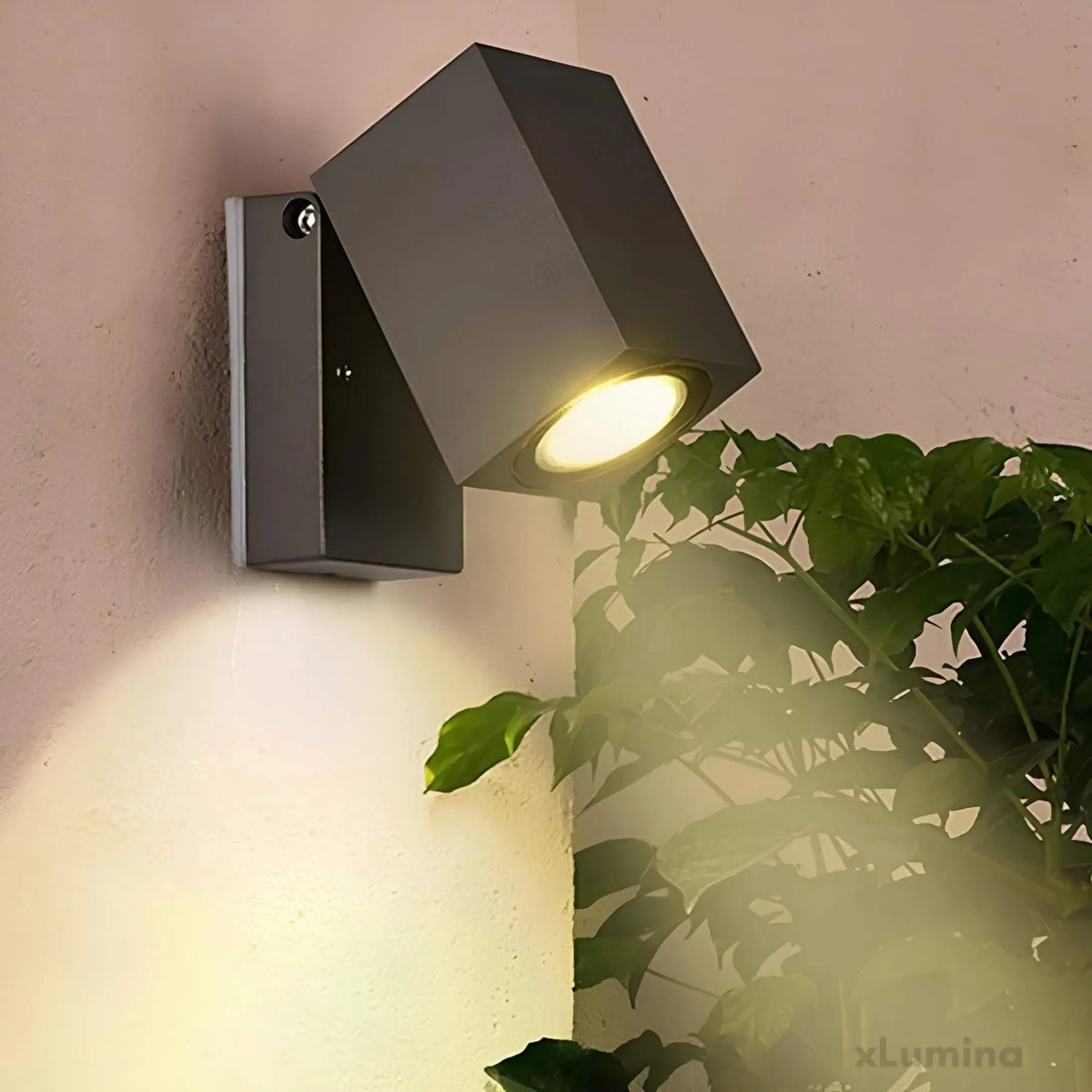 RadiantEdge – Elegant Outdoor Lighting for Gardens and Patios