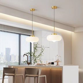 GoldenGlow – Elegant Chandelier with Radiant Glass Lampshade