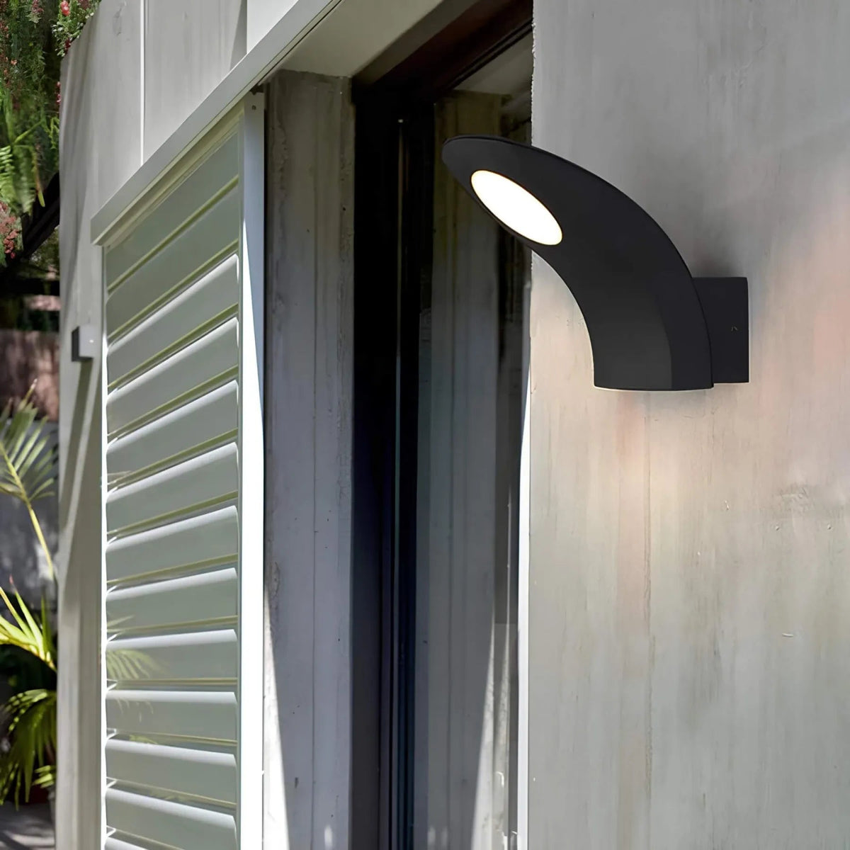 LumiSphere – Modern Cylindrical LED Wall Light for Outdoor Sophistication