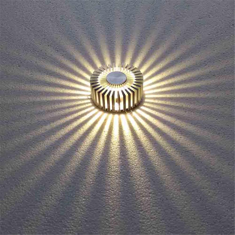 LumoRay – Modern Ceiling Light with Radiant Beam Effect