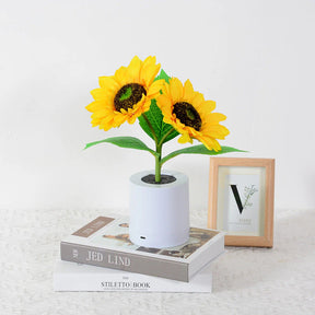 GlowFloral - Radiant Sunflower-Inspired Lamp with Soft LED Glow