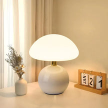 GloCap - Stylish mushroom-shaped lamp that emits a soft, elegant glow